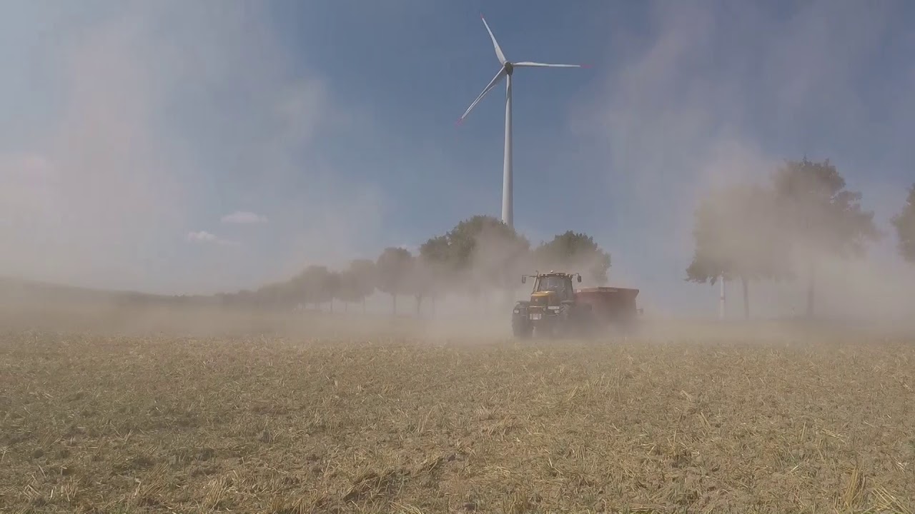 JCB Fastrac 2170 am kalk streuen (sound)