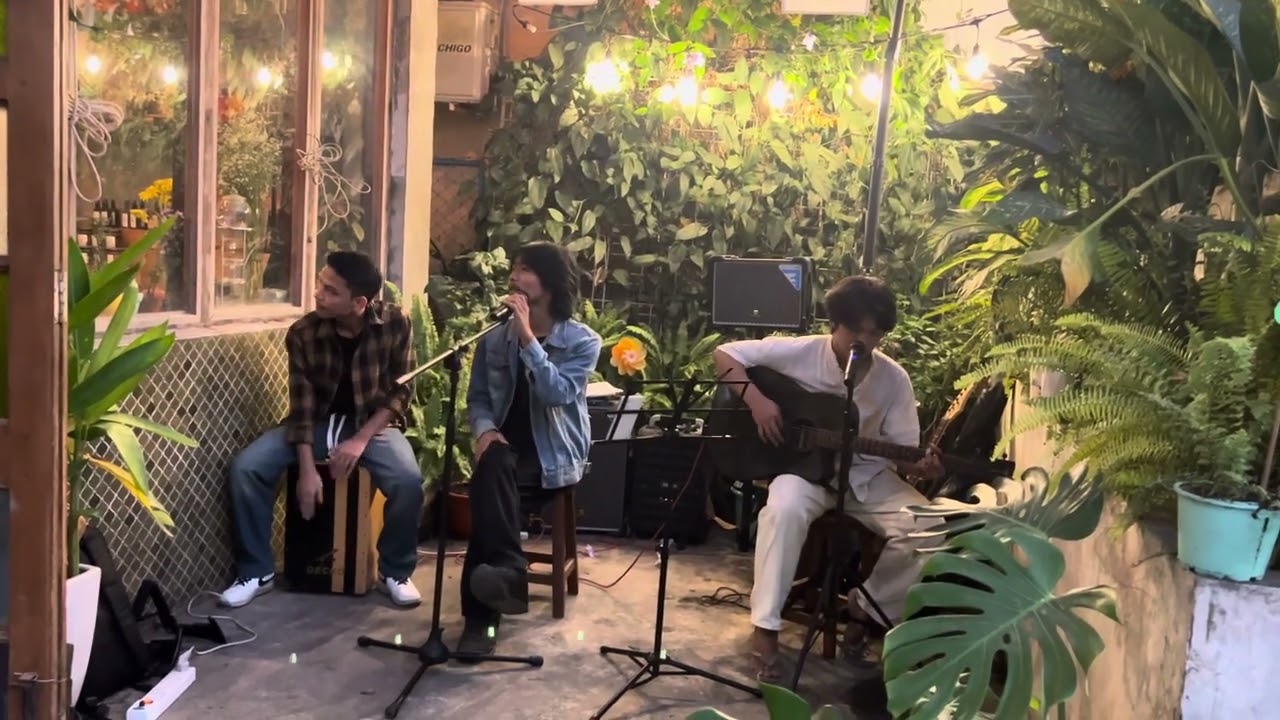 မချစ်ဘူးမပြောပါနဲ့ - ဒိုးလုံး (Cover by Exotic) #livemusic #cover #exotic #coversong #unplugged 
