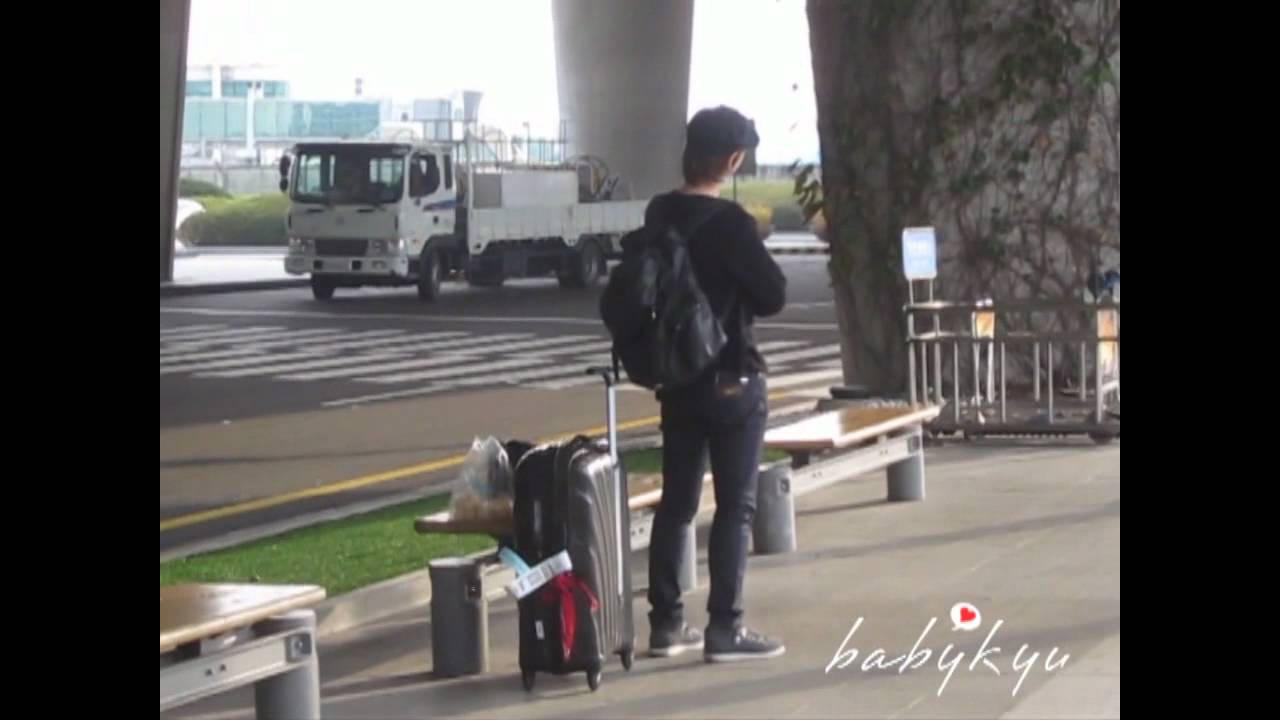[Fancam] 111102 Incheon Airport (from Amsterdam) KyuHyun
