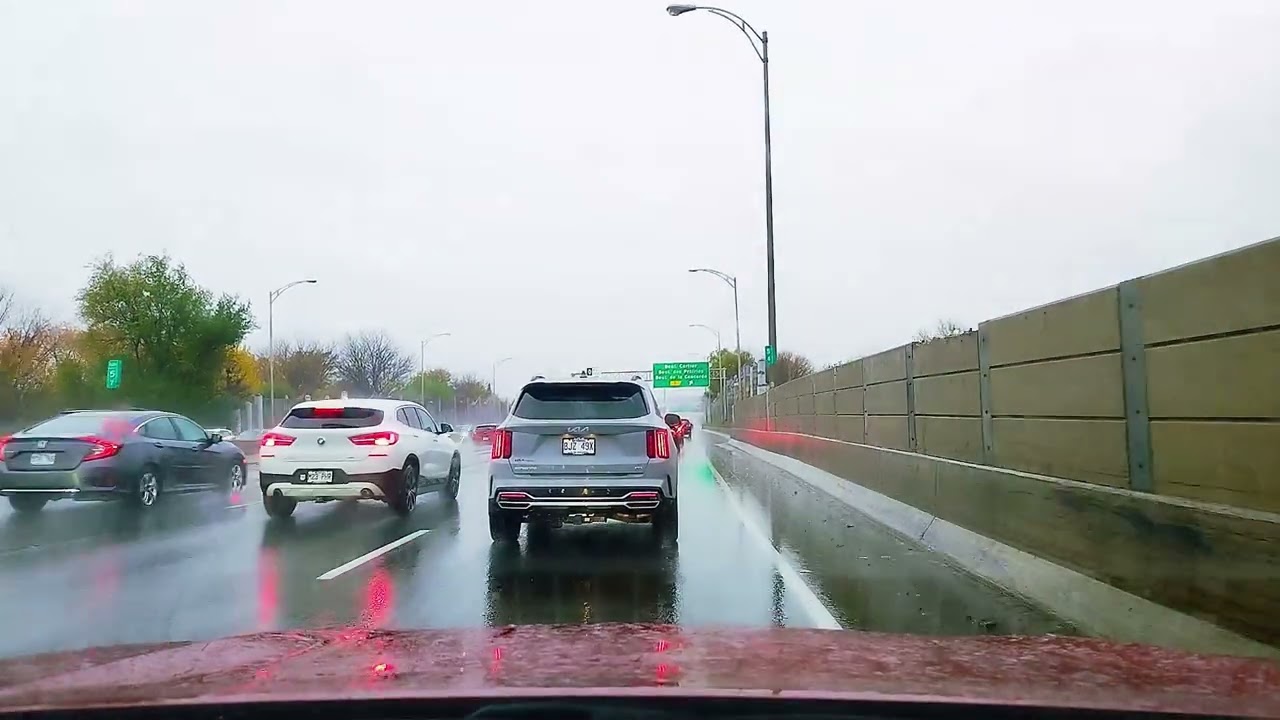 Autumn's rainy day in Montreal and Laval