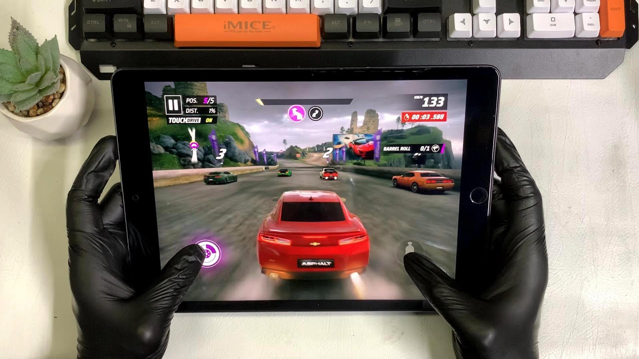 Asphalt Legends on iPad 9th Generation