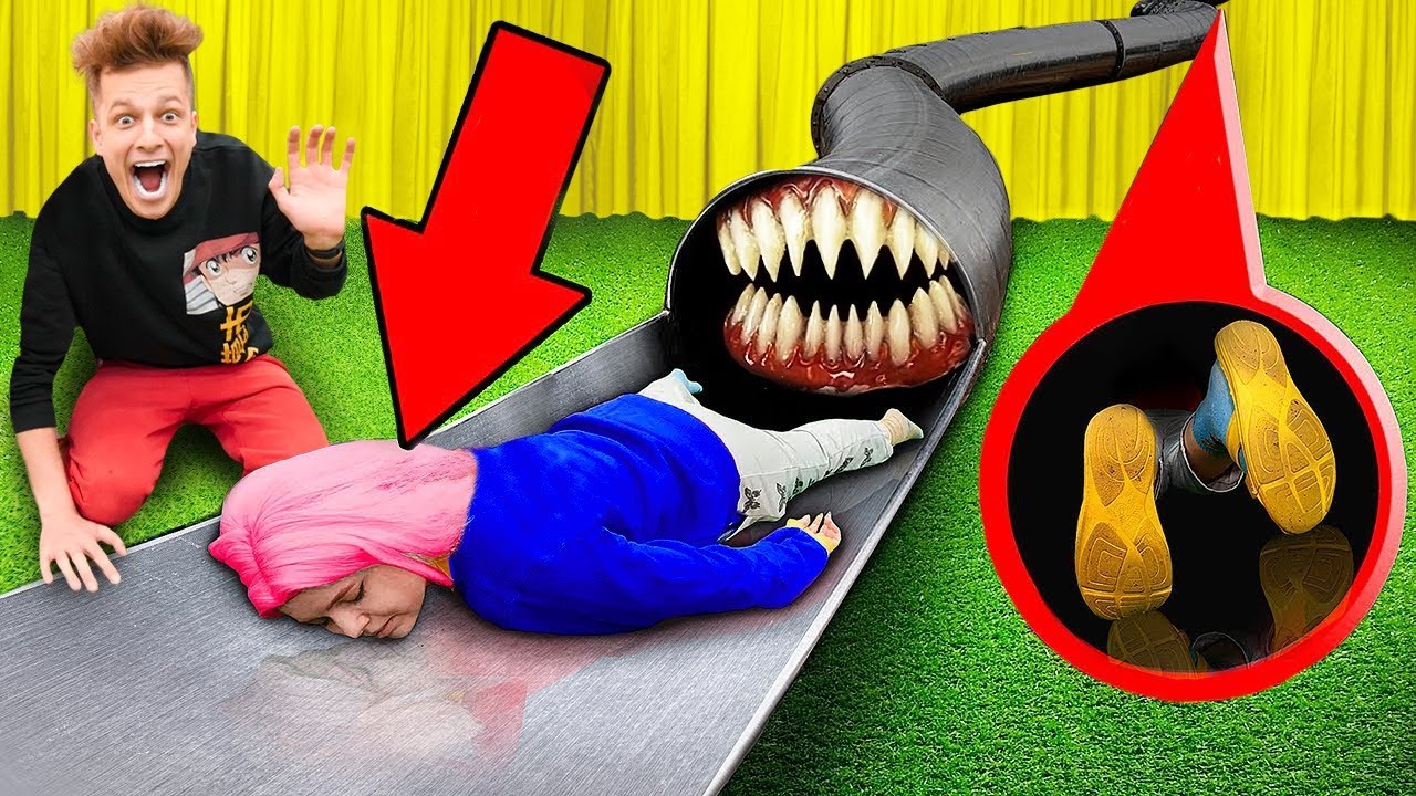 OMG! SCP CARNIVOROUS SLIDE a kidnappée mon Amie!