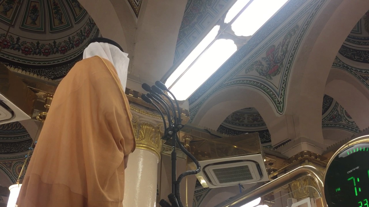 Adhan Isha from Haram AlNabawi by Shaikh Mahdi Bari