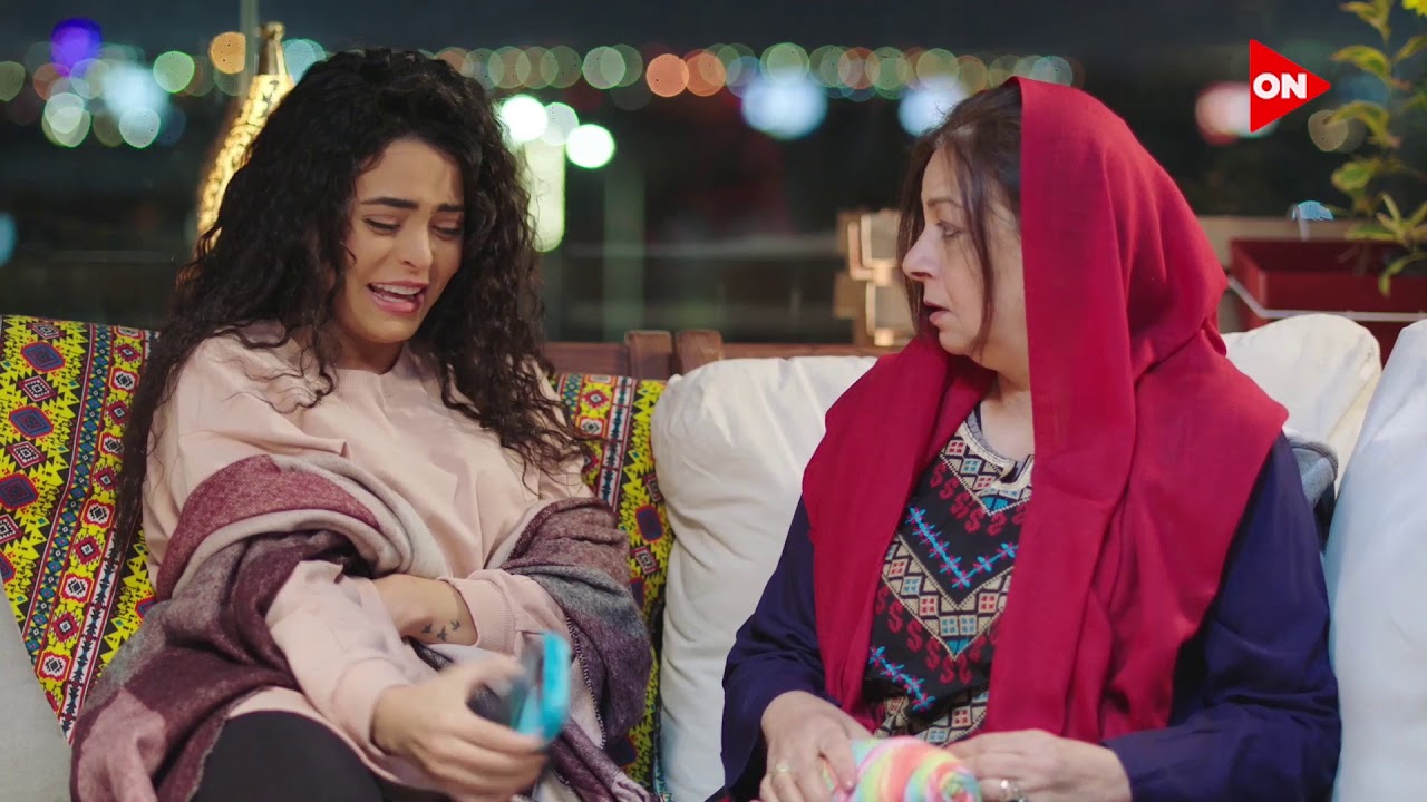 والدة جميلة بتلومها على اللي عملته في معتز 