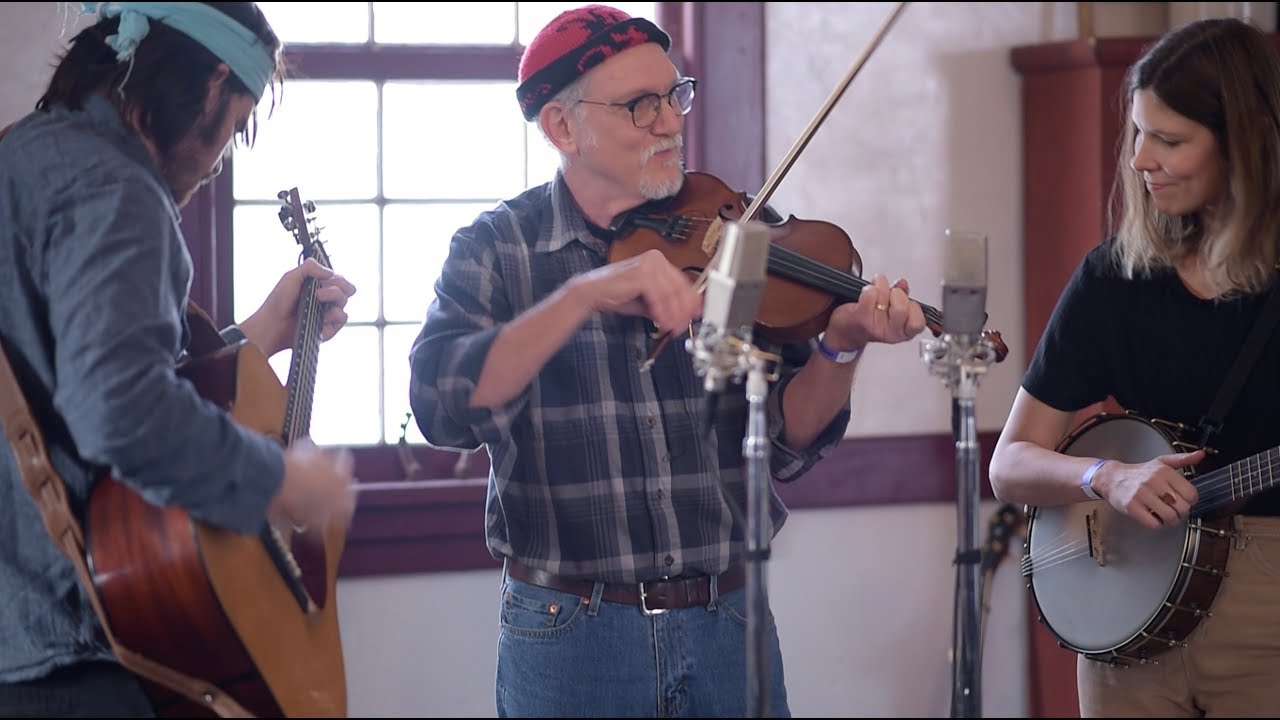 Beehive Field Recording: Molsky's Mountain Drifters - 