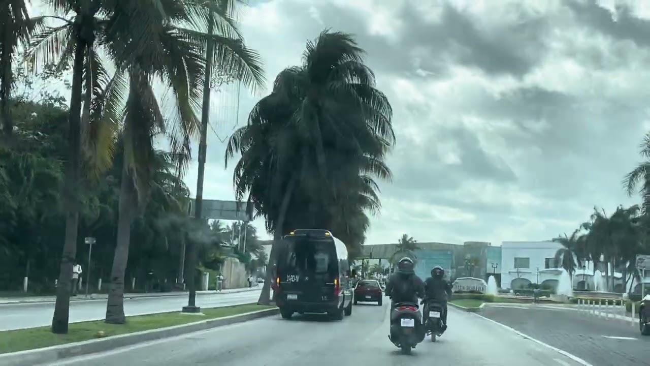 Avenida Kukulkan. Zona Hotelera. Cancun