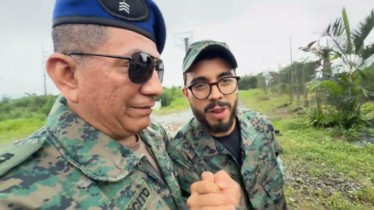 DESTRUYENDO COSAS CON UN TANQUE DE GUERRA🪖💥