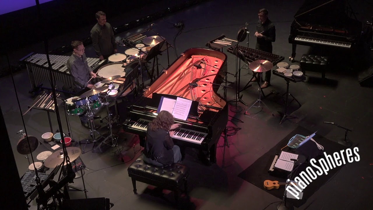Vicki Ray and LAPQ perform 