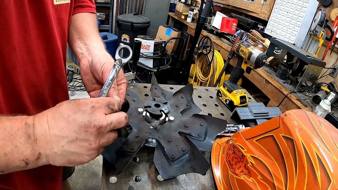 1998 Jeep Cherokee XJ  --   Replace Fan Clutch with ZJ Fan Clutch
