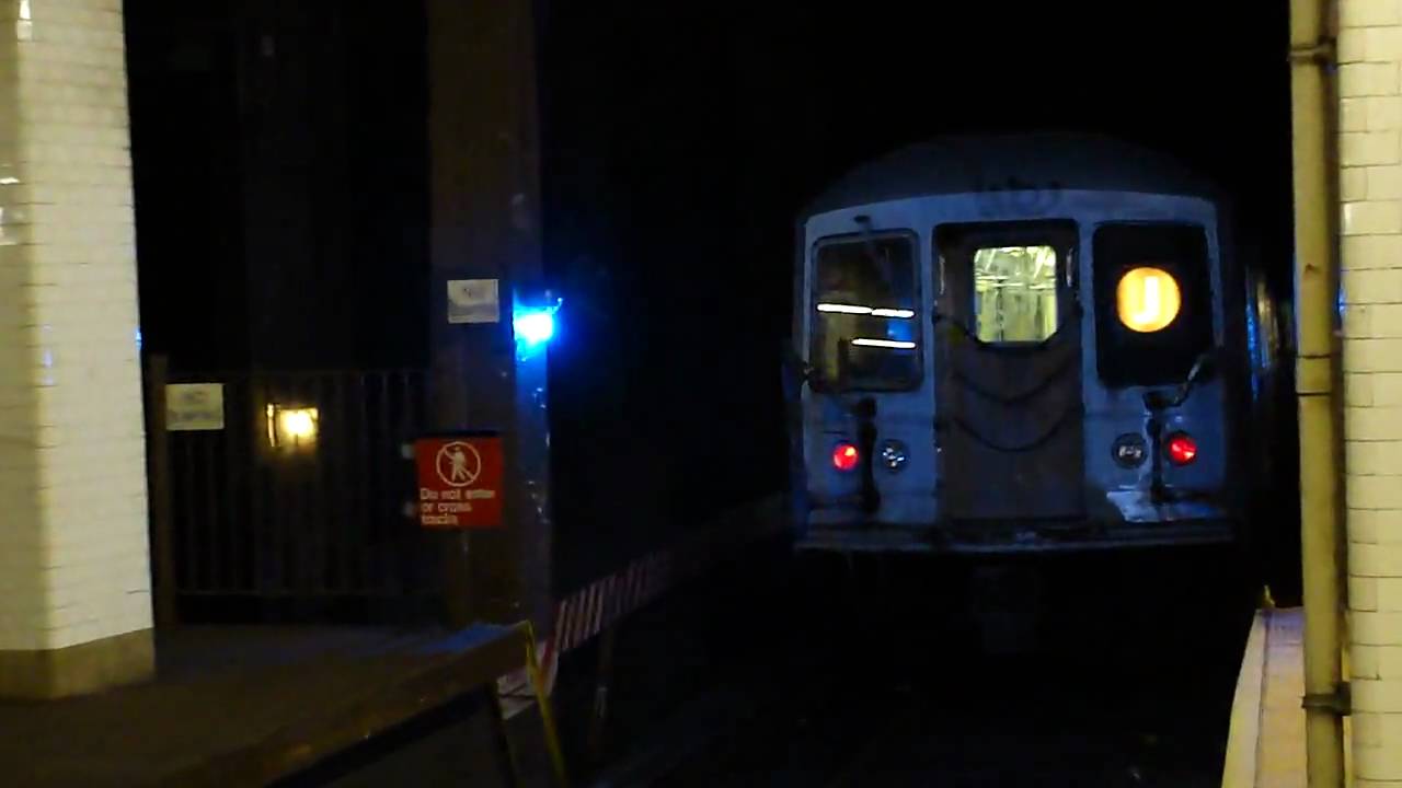 MTA New York City Subway : R42 J Train Terminating & Relaying @ Chambers Street