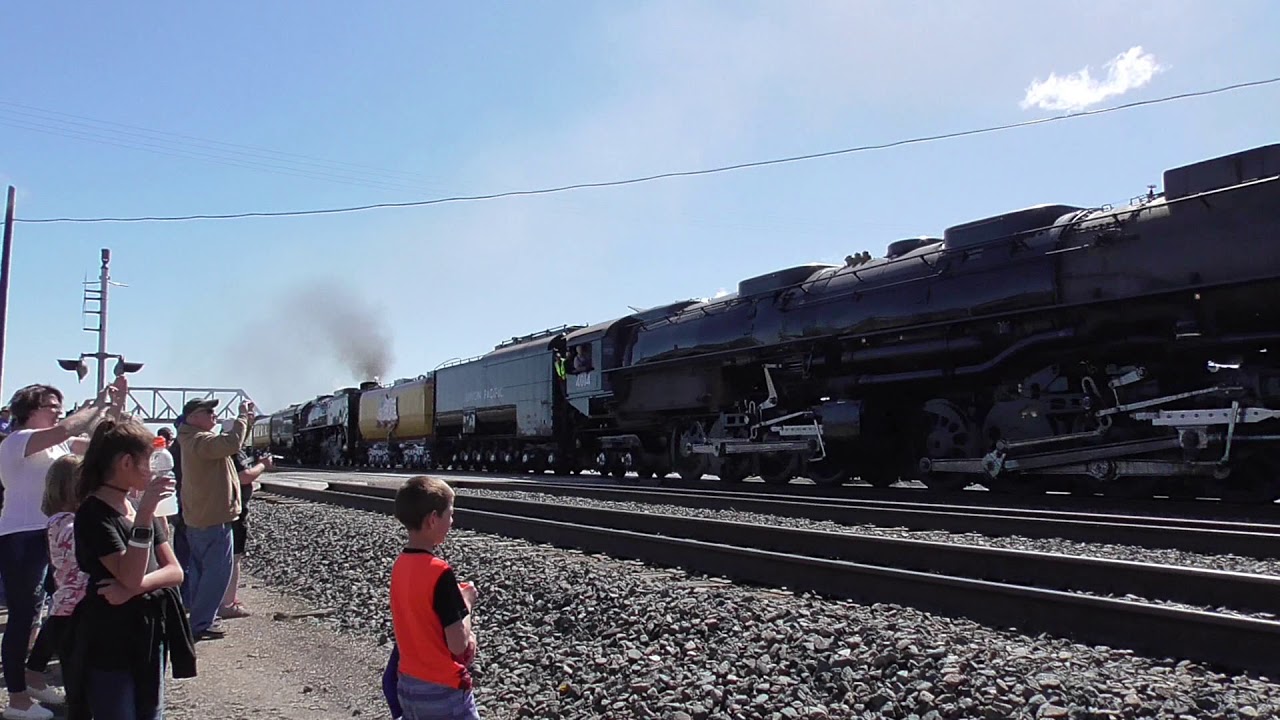 UP 4014 & 844 Leaving Cheyenne, WY