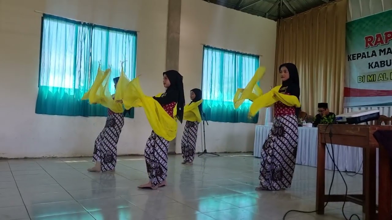 Gambyong Pembukaan Rapat Kepala Madrasah Kab Kendal