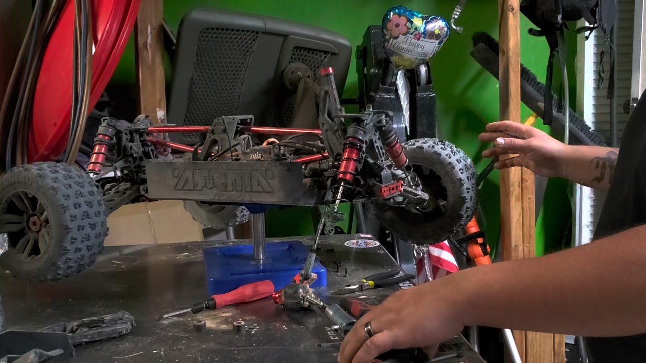 Arrma kraton 8s blx DIY front lower suspension arm replacement
