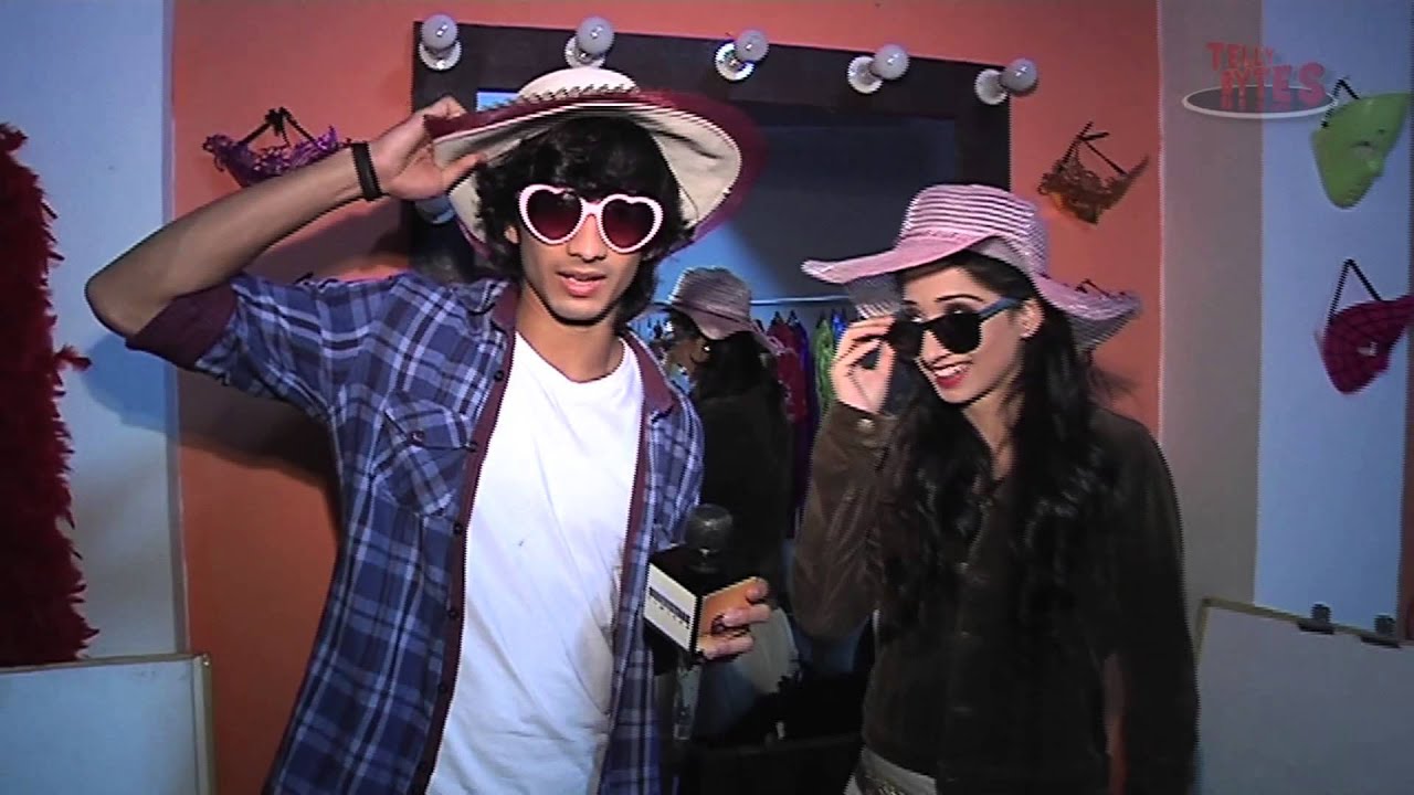Shantanu and Vrushika aka Swayam and Sharon of Dil Dosti Dance play with Props