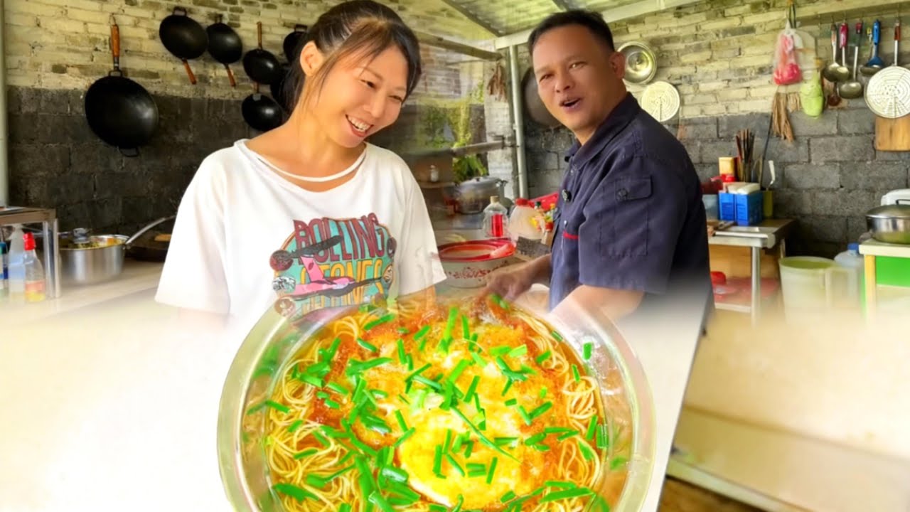 不是亲生却胜似亲生，从小就是有好吃的留给我们，长大了还是处处为我们着想#我的乡村生活 #三农 #亲情#夫妻