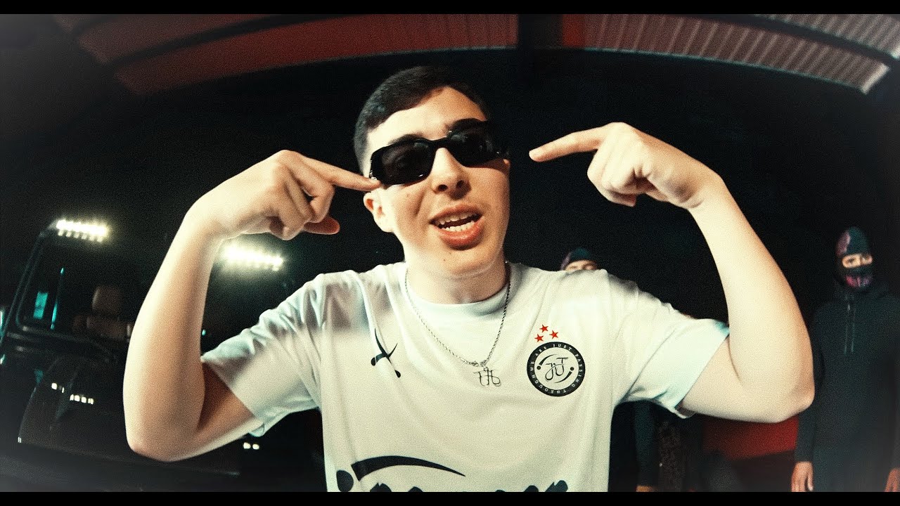 Tobias - 6 O'CLOCK ft. OMR (Clip Officiel)