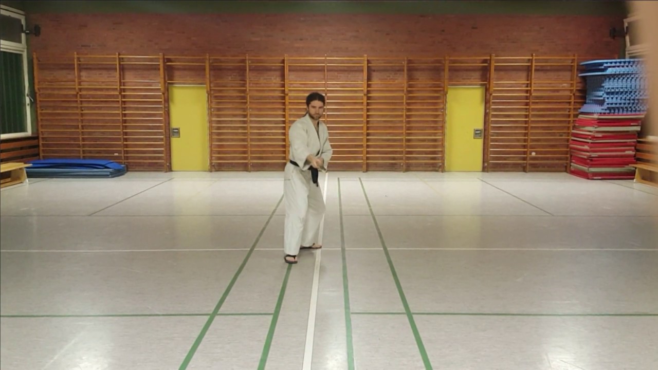 33 AikiJo Kata