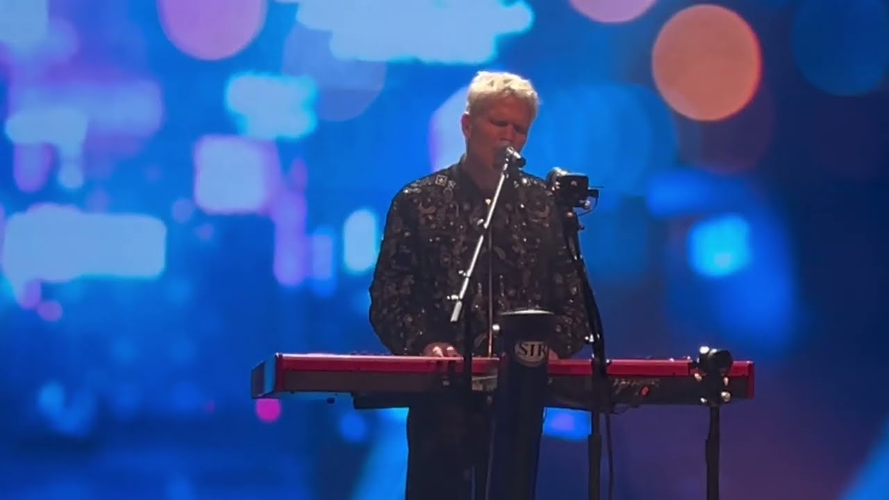 Take me to your heart, Michael learns to rock, live Seattle August 24, 2025 MLTR