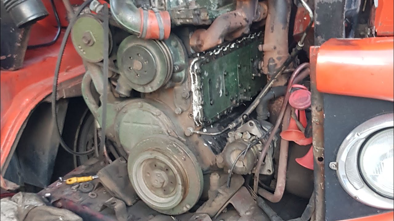 Tirando alguns vazamentos do motor...