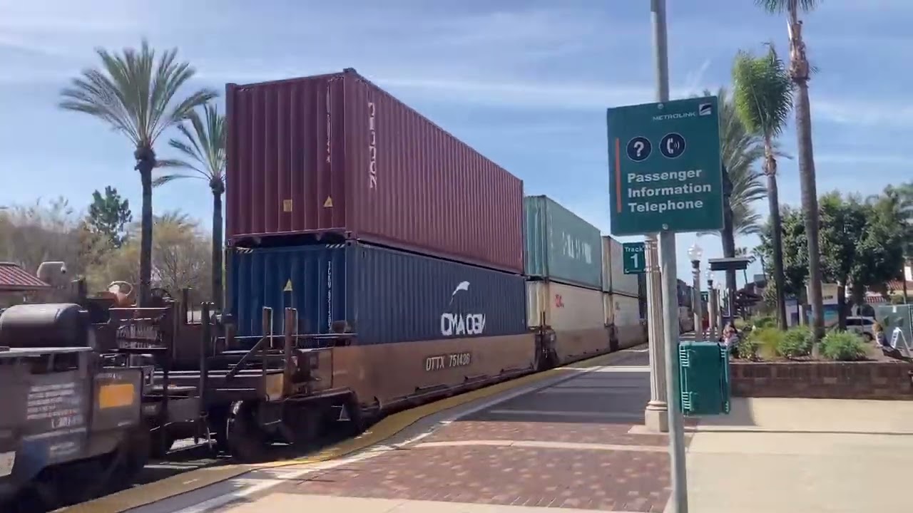 Eastbound BNSF Intermodal at Fullerton CA 02/15/2025🇺🇸
