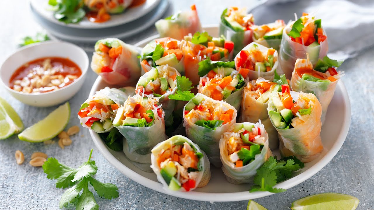 Fresh Chicken Rice Paper Rolls with Sweet Chilli Sauce