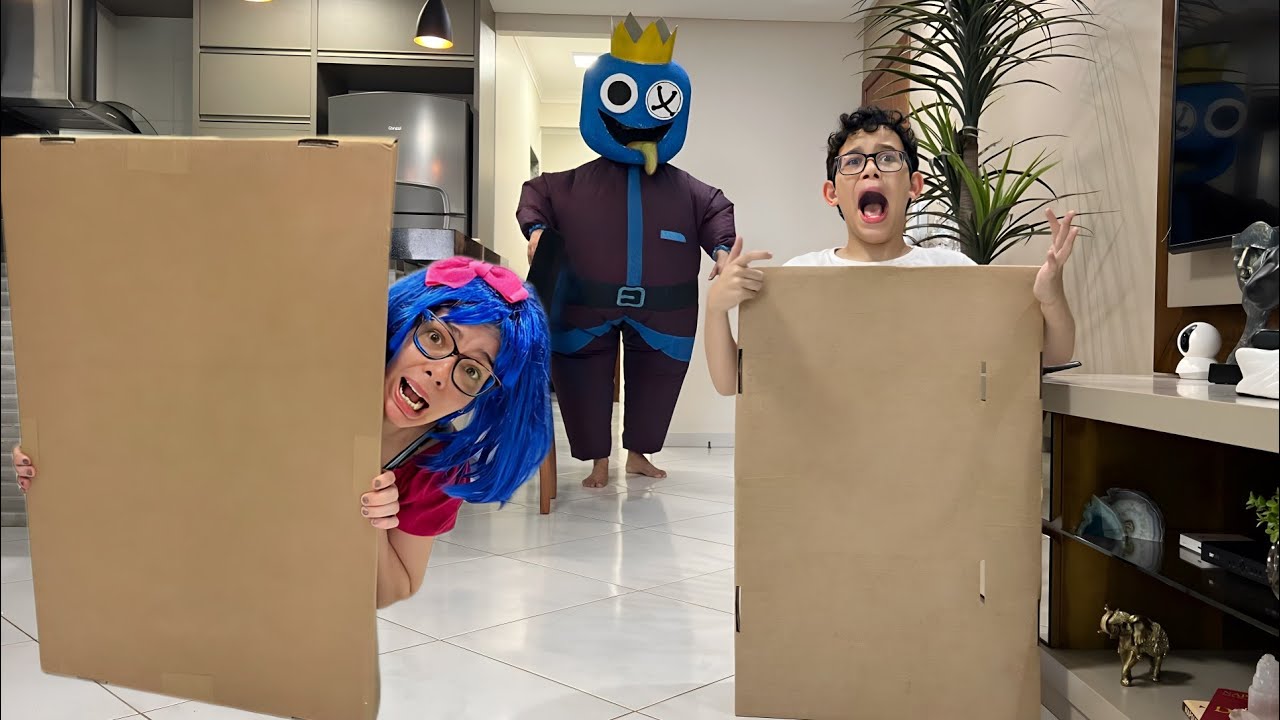 ESCONDE - ESCONDE COM O AZUL BABÃO NA VIDA REAL