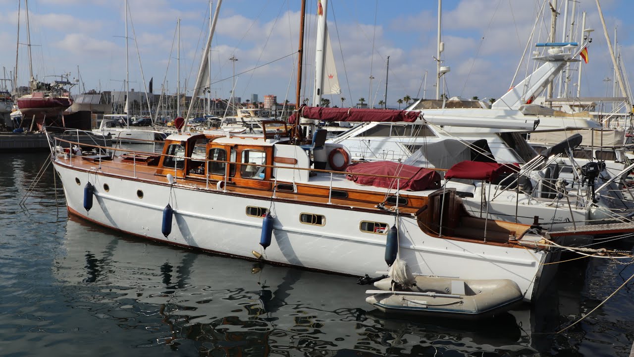 Rampart 48 Classic Motor Yacht