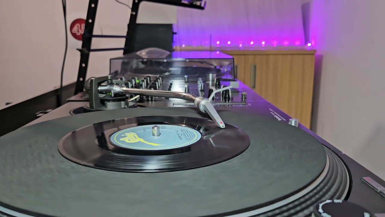 Joe Dolce - Shaddap You Face - Epic Records - 1980 - 7