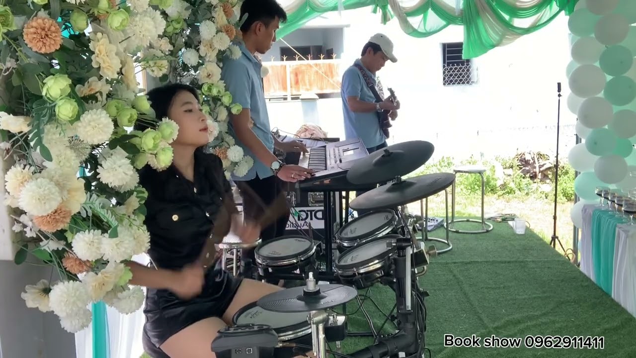 Ho&agrave; Tấu Band NiNi Drum Nguy&ecirc;n Lk Hay / NiNi Drum Cover