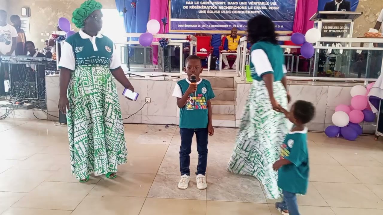 Récitation des versets bibliques des enfants de l'Ecodim Des AD M'bahiakro Temple église Primitive 
