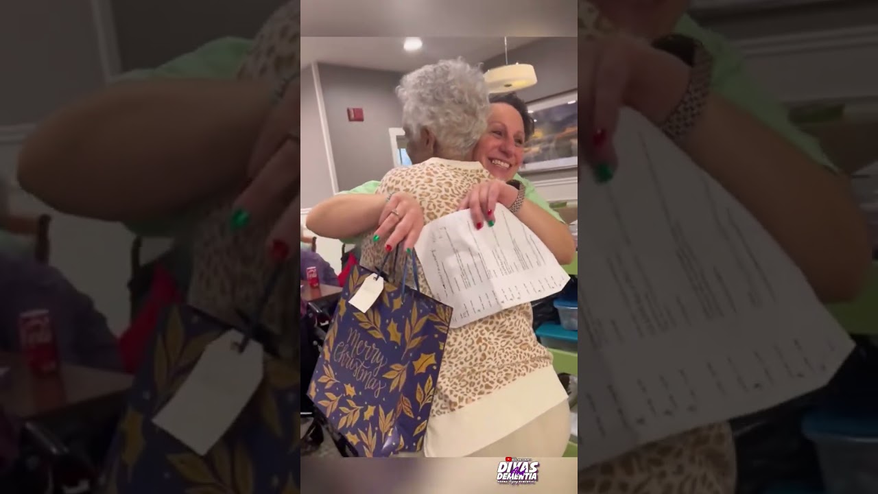 Я попросила маму сыграть Санту… Она сказала: «Ни за что!» 😂 | Рождественские воспоминания при дем...