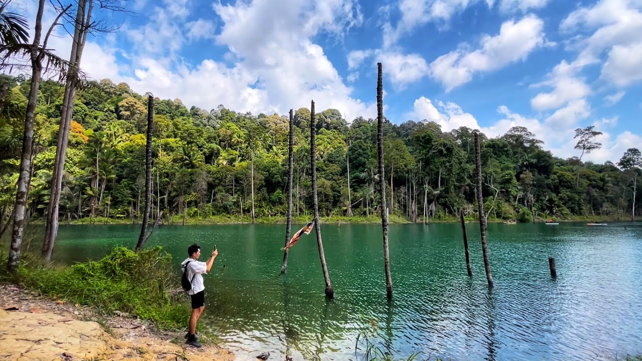 Solo Hiking Bukit Sapu Tangan and Mirror Lake via Shah Alam Backyard Trail, Selangor