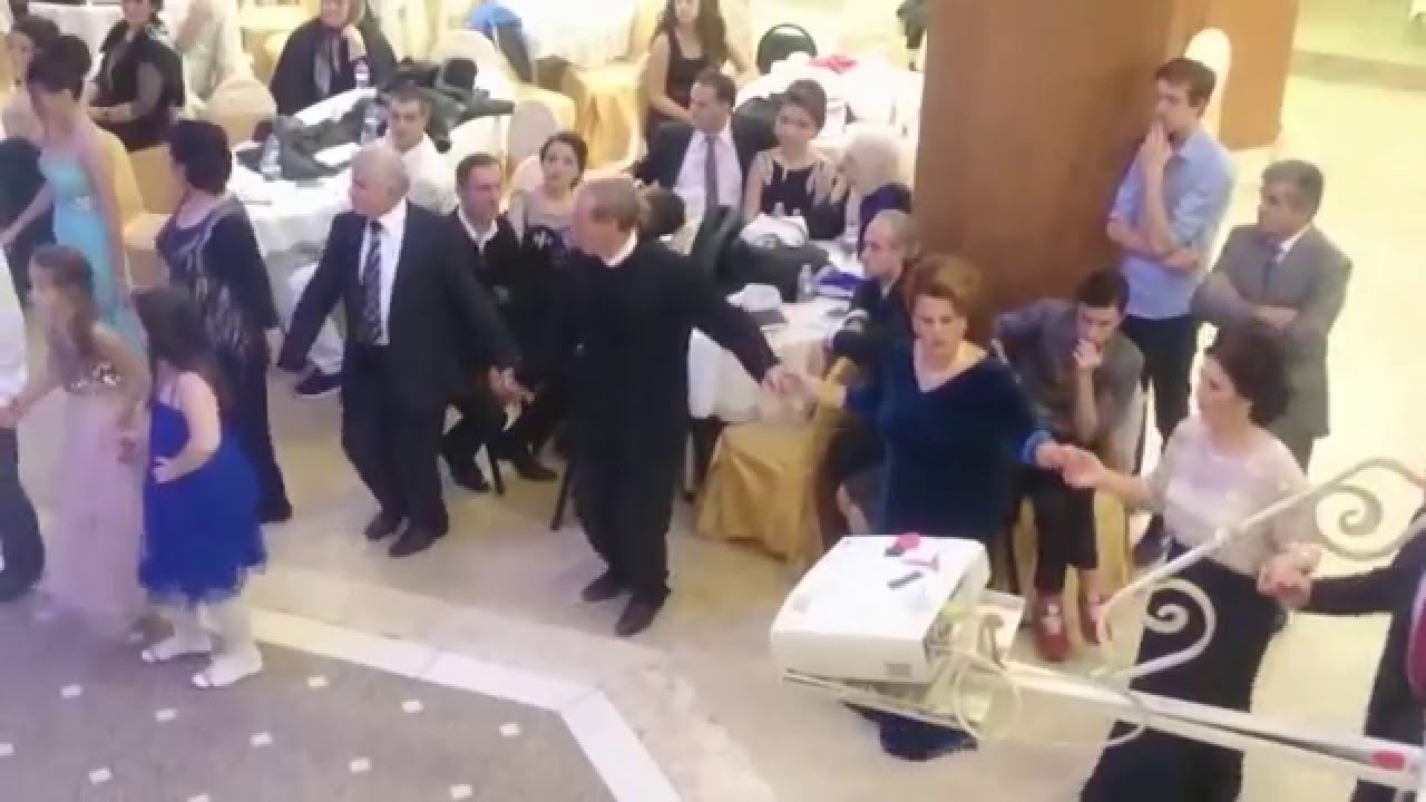 rijetko kolo dzerekarci