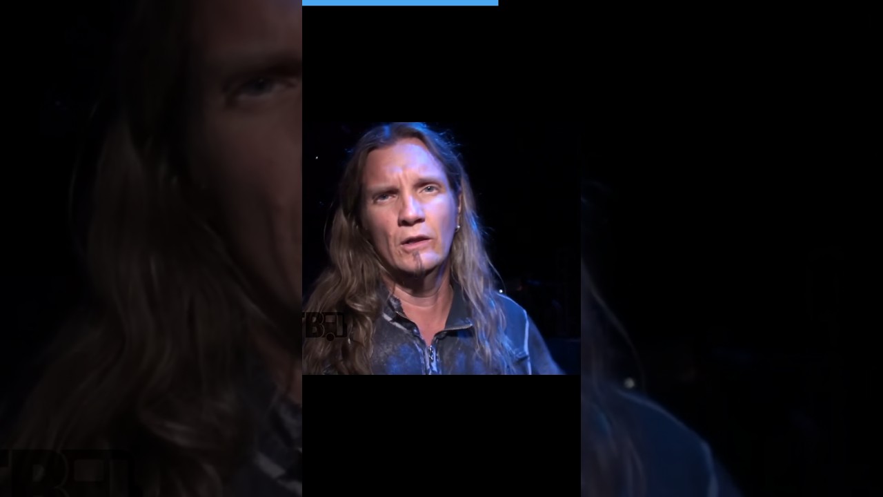 Do you use a noise gate with your microphone? Whitesnake's Joel Hoekstra does and loves it!