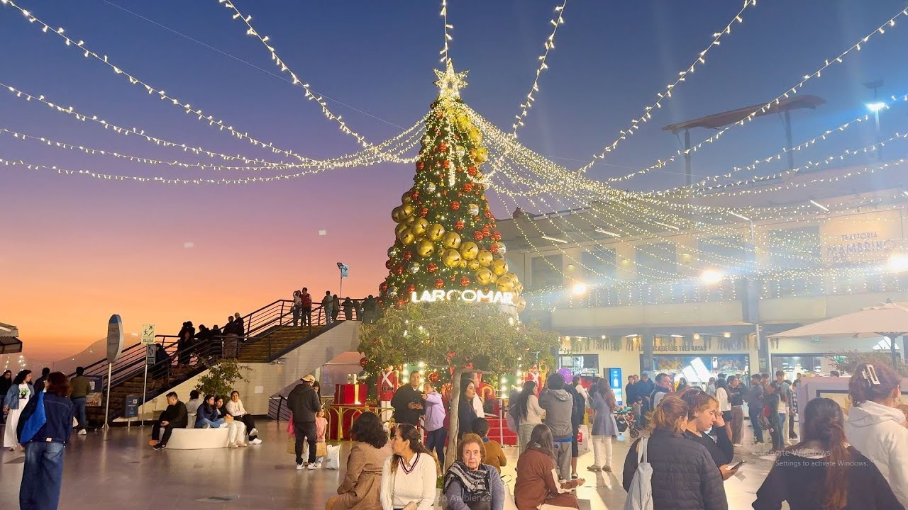 Larcomar Miraflores Lima Peru 2025 4K 🎄 | Christmas by the Sea on the Costa Verde