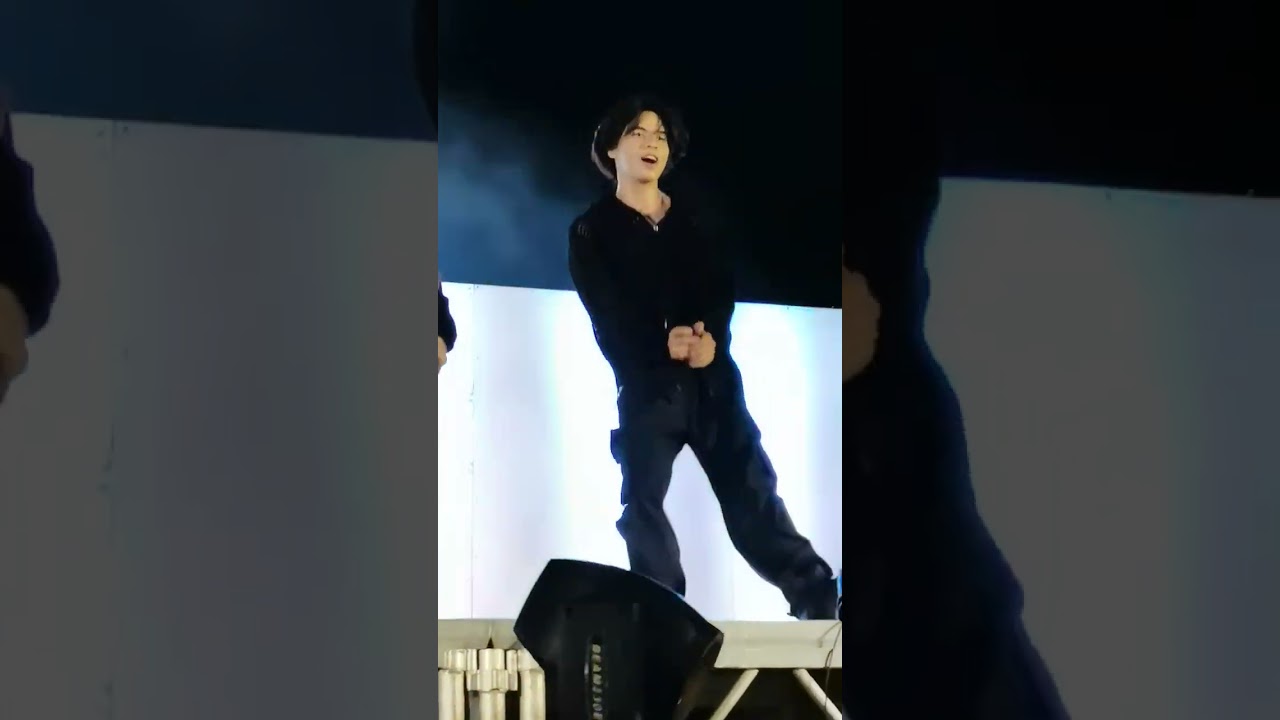 Live While We're Young by One Direction [SBTC BOY Yen fancam] @Klaypel Land