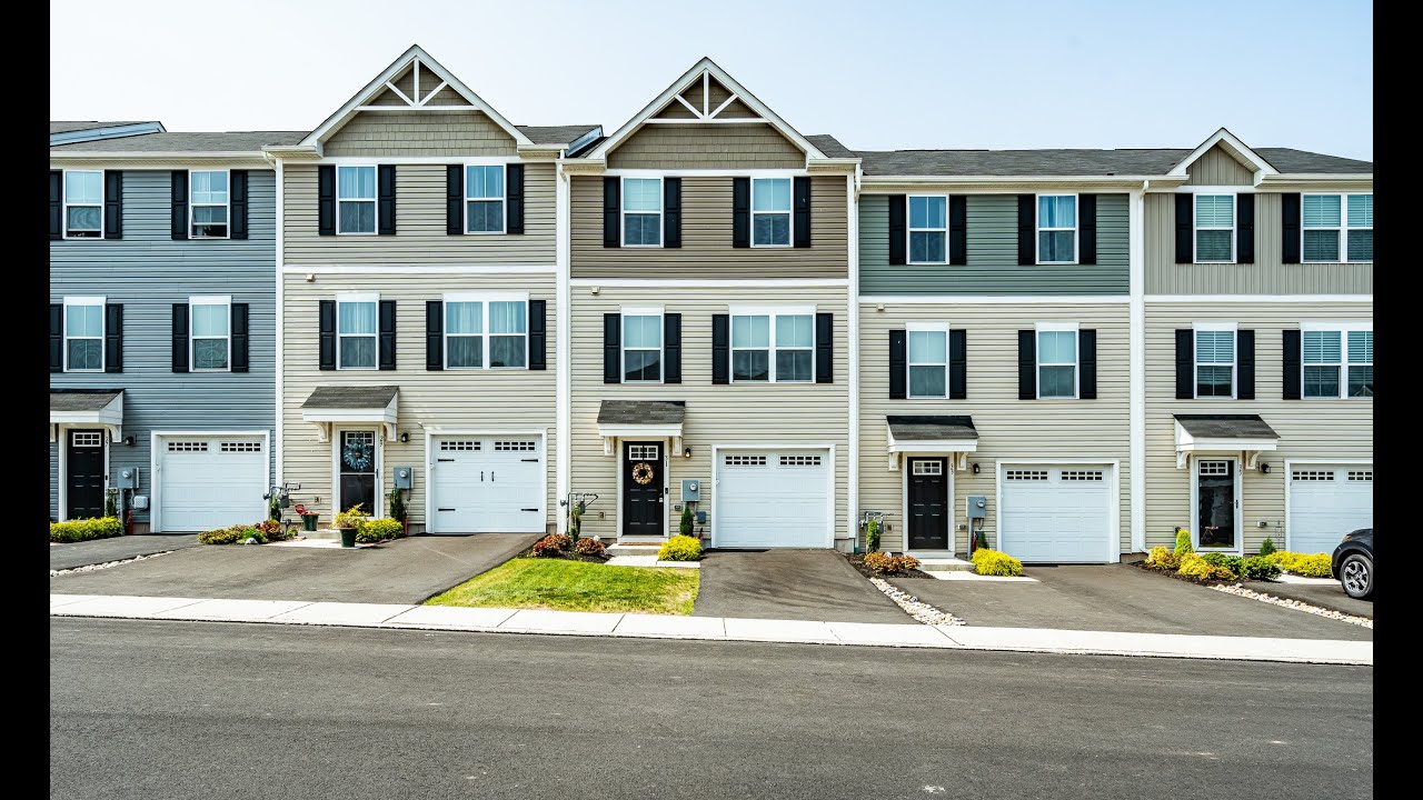 31 Foxwood Dr | Fantastic Home For Sale In Gilbertsville, PA 19525 |  Liz Hoover Real Estate