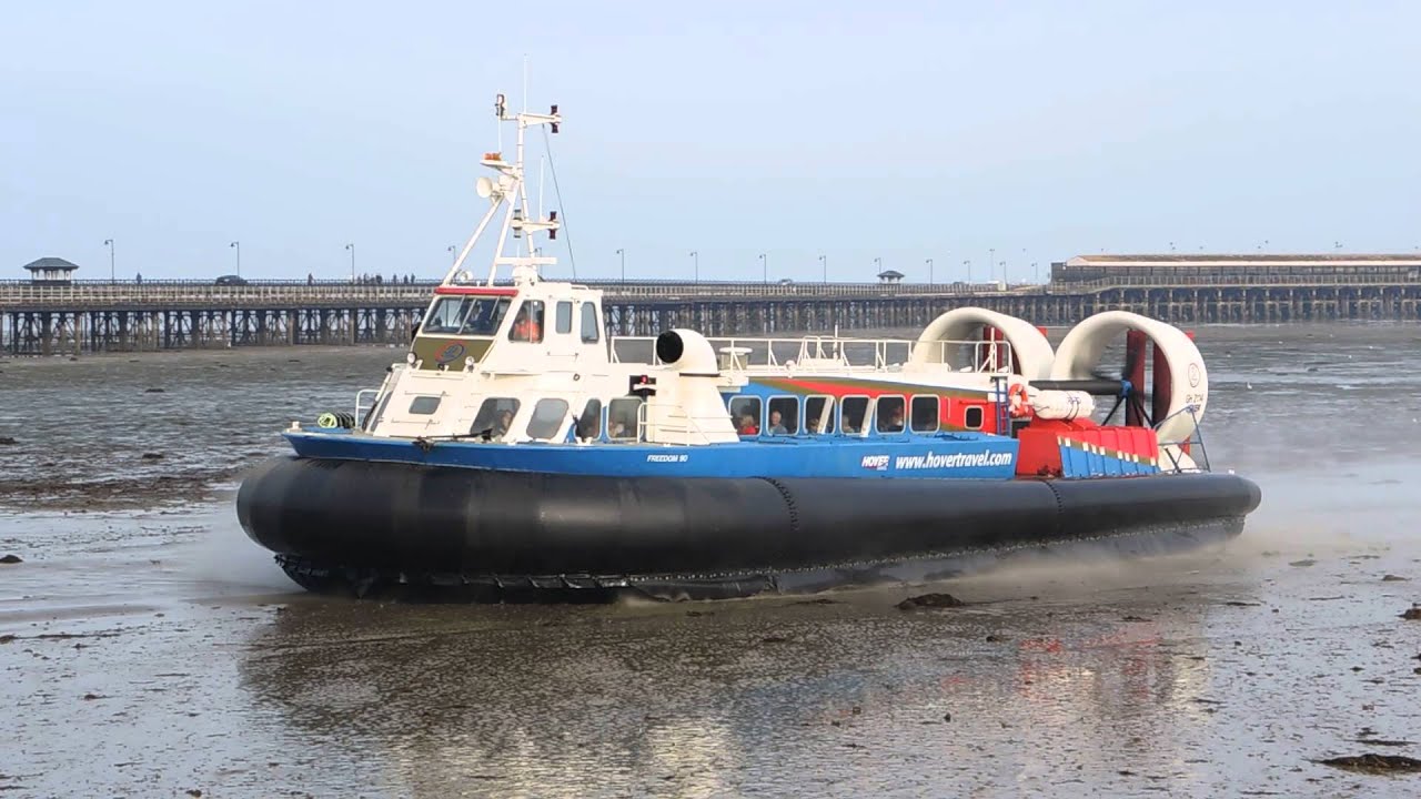 Hovercraft arrives at low tide across Ryde Sands, Isle of Wight