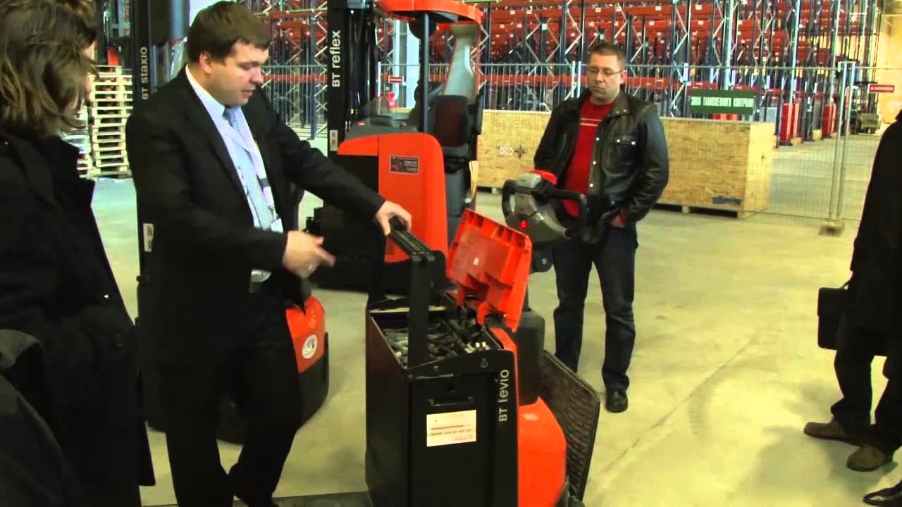 Электротележки Levio. Электроштабелеры Staxio. Высотные штабелеры (ричтраки) Reflex. TOYOTA-BT.