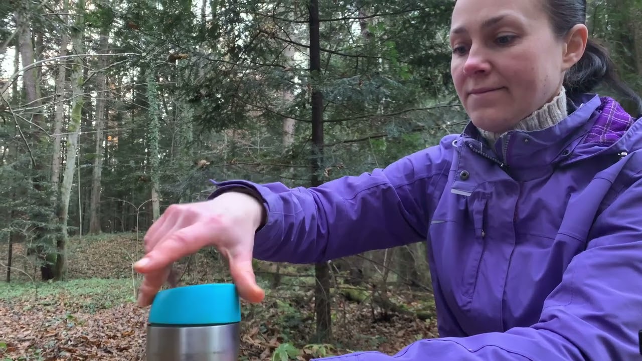 She collects autumn mushrooms to make breakfast in the forest. Part 36/ LACTARIUS SALMONICOLOR/ ASMR