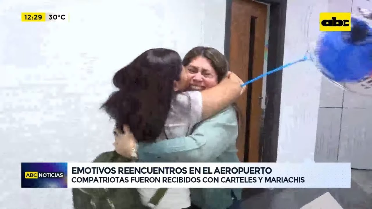 Abrazos de reencuentro en el aeropuerto: paraguayos siguen retornando por las fiestas