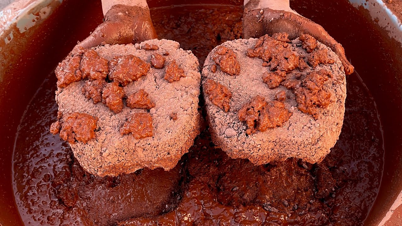 ASMR | New Gritty Reddirt Dry crumbling in tub | Pouring | Dipping in water |dry crumbling on paste 