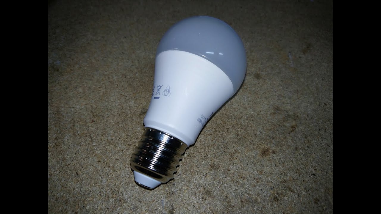 Ampoule à LED 9W en panne