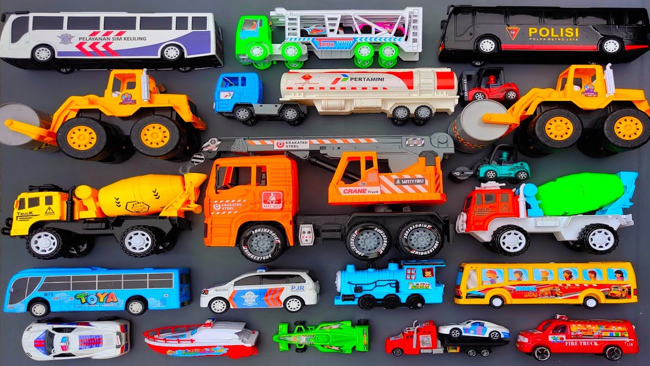 Truk towing crane, mobil polisi, bus tayo, speed boat, truk tronton balap, truk molen, Slender, truk