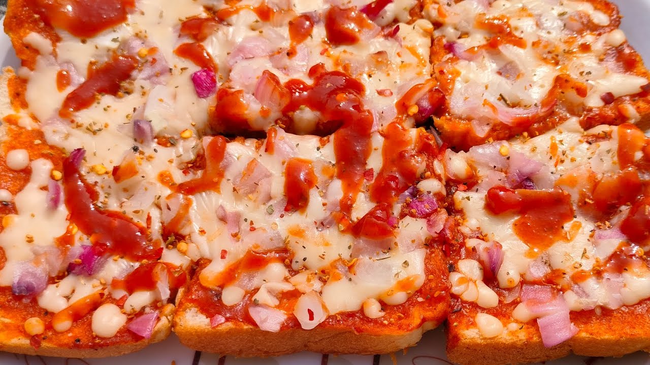 🍕Indian style cheese 🍕🍕 bread onion Pizza 🍕🍕🥰🥰😋😋#pizzalover #pizzarecipe 