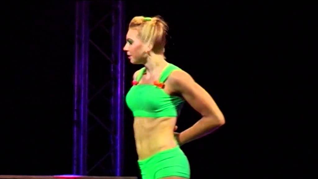 Viktoriya Gnatuk  Handstand  