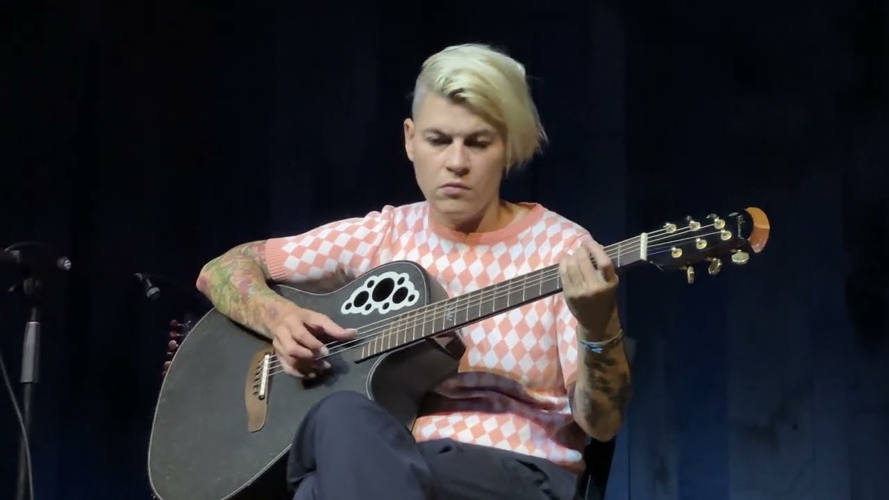16/26 Kaki King - Neanderthal 🖤 @ The 04 Center, Austin, TX 08/23/25