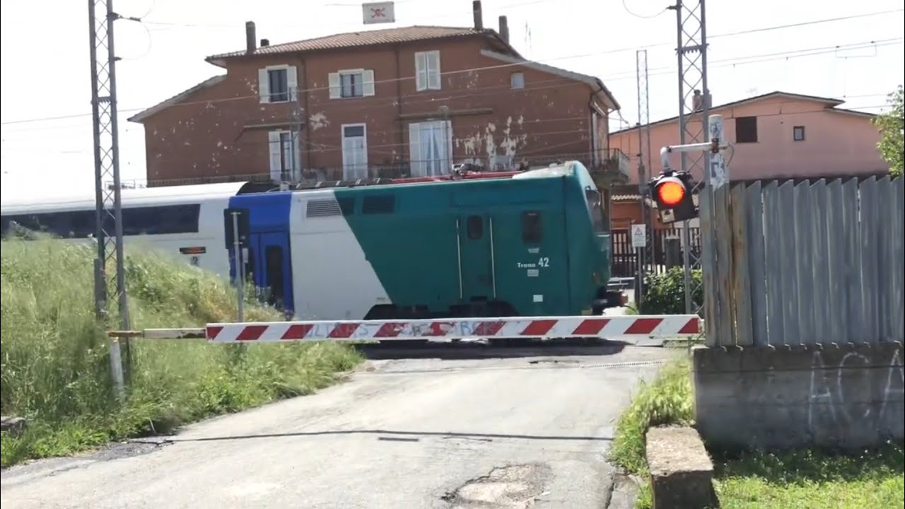 Passaggio a livello Anguillara Sabazia (RM)// level crossing