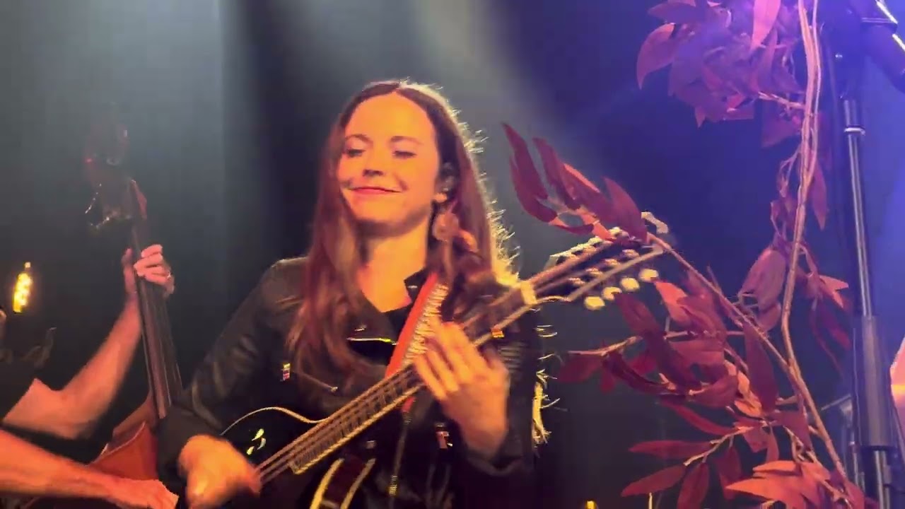Old Dangerfield - Sierra Hull W Sophia Sparks at the Independent,  San Francisco, September 10, 2025