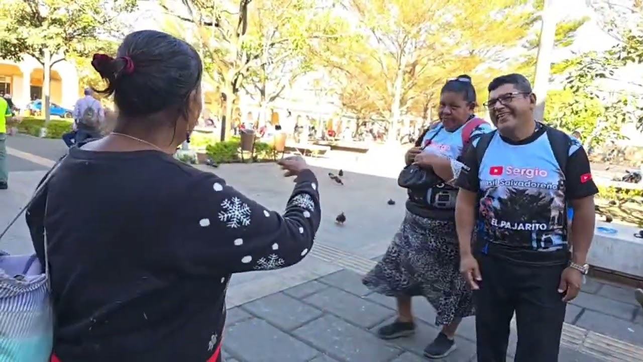 Momentos destacados de se van a casar esta pareja- Vasil Salvadoreño [Plaza Libertad] (5:59 - 10:59)
